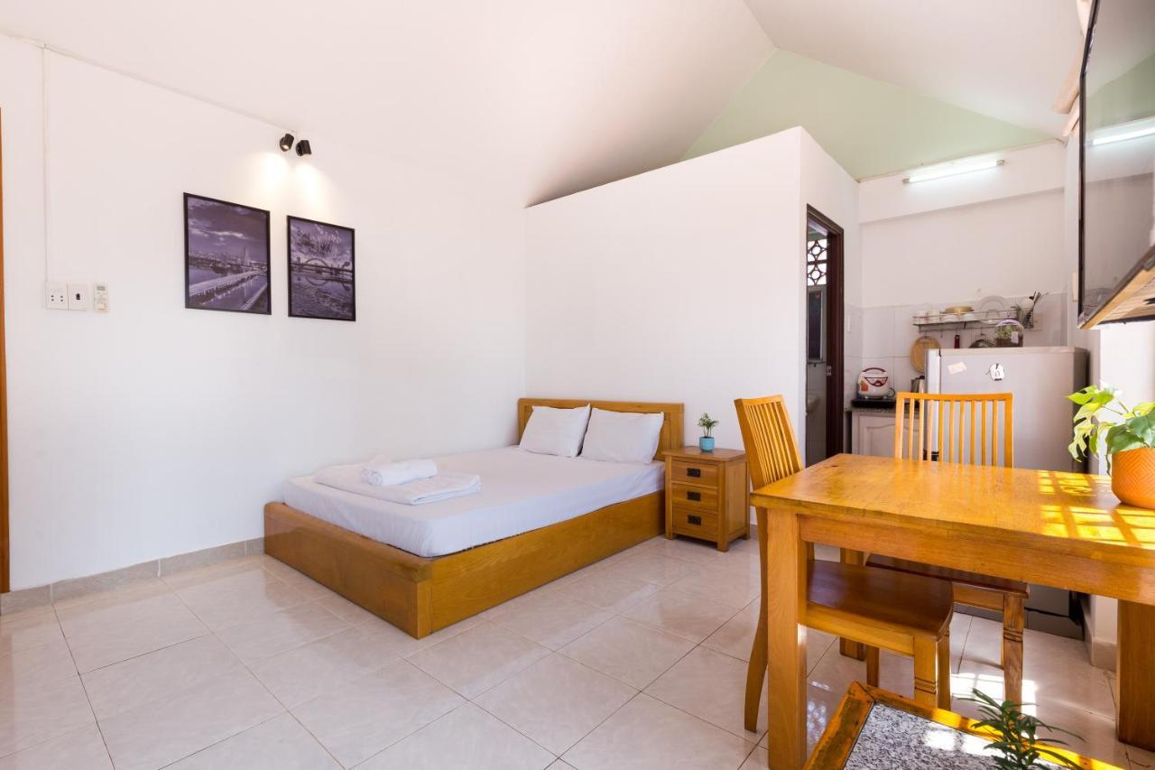 Halo Serviced Apartment Хошимин Экстерьер фото