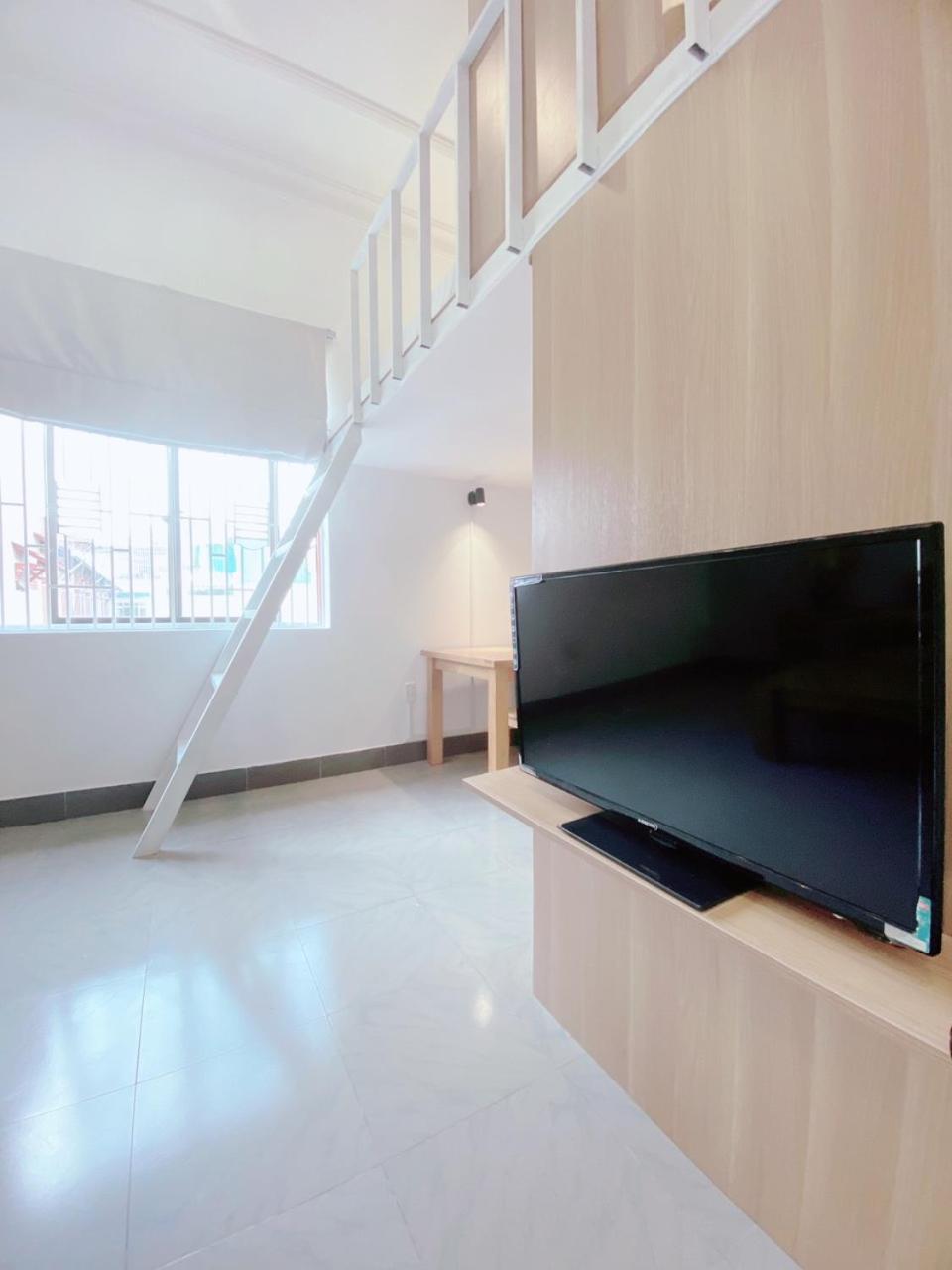 Halo Serviced Apartment Хошимин Экстерьер фото